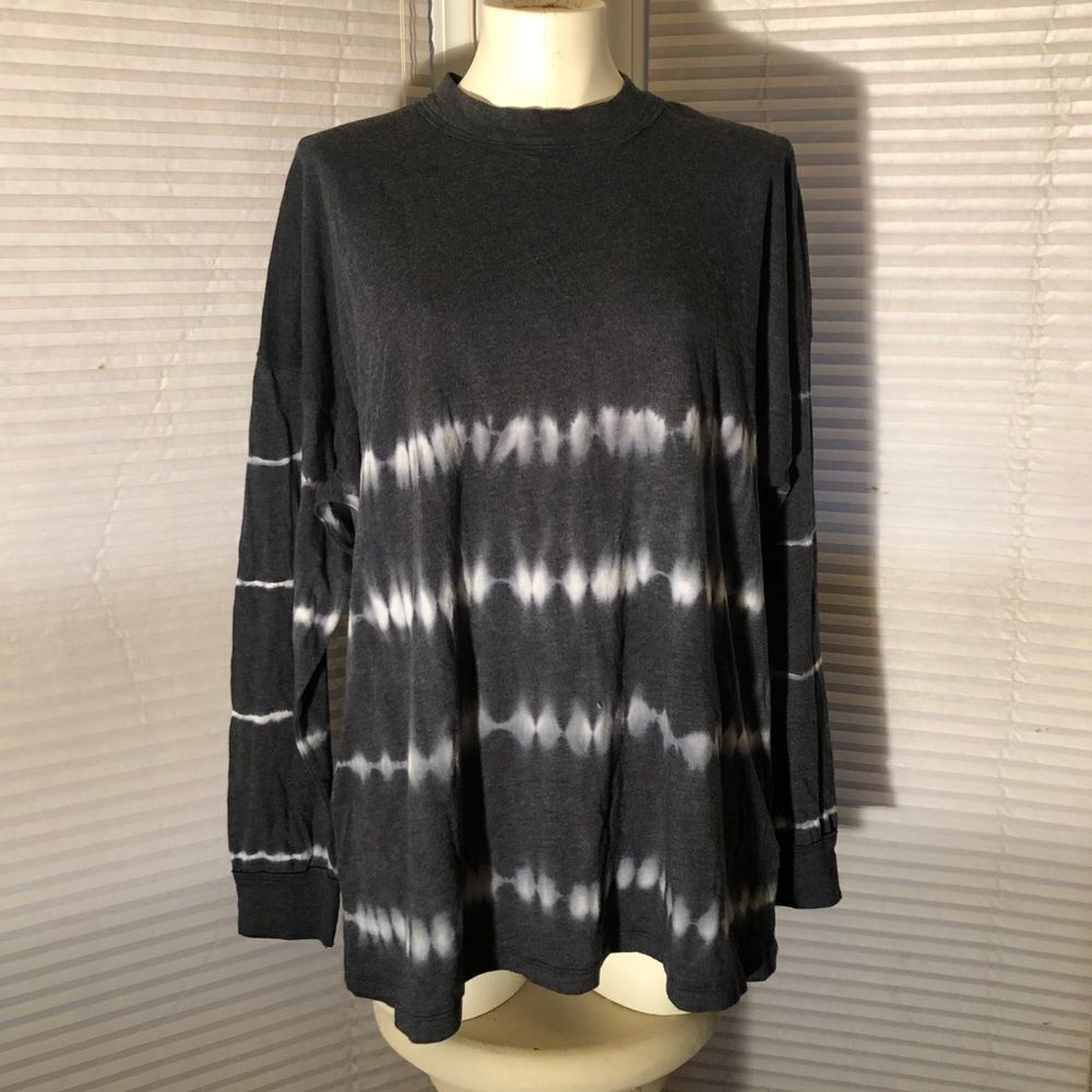 🆕Pink Victoria’s Secret TyedyeLong Sleeves